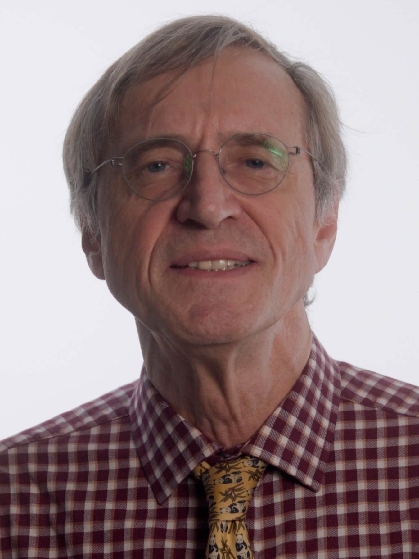 Photo portrait of Paul Deards.