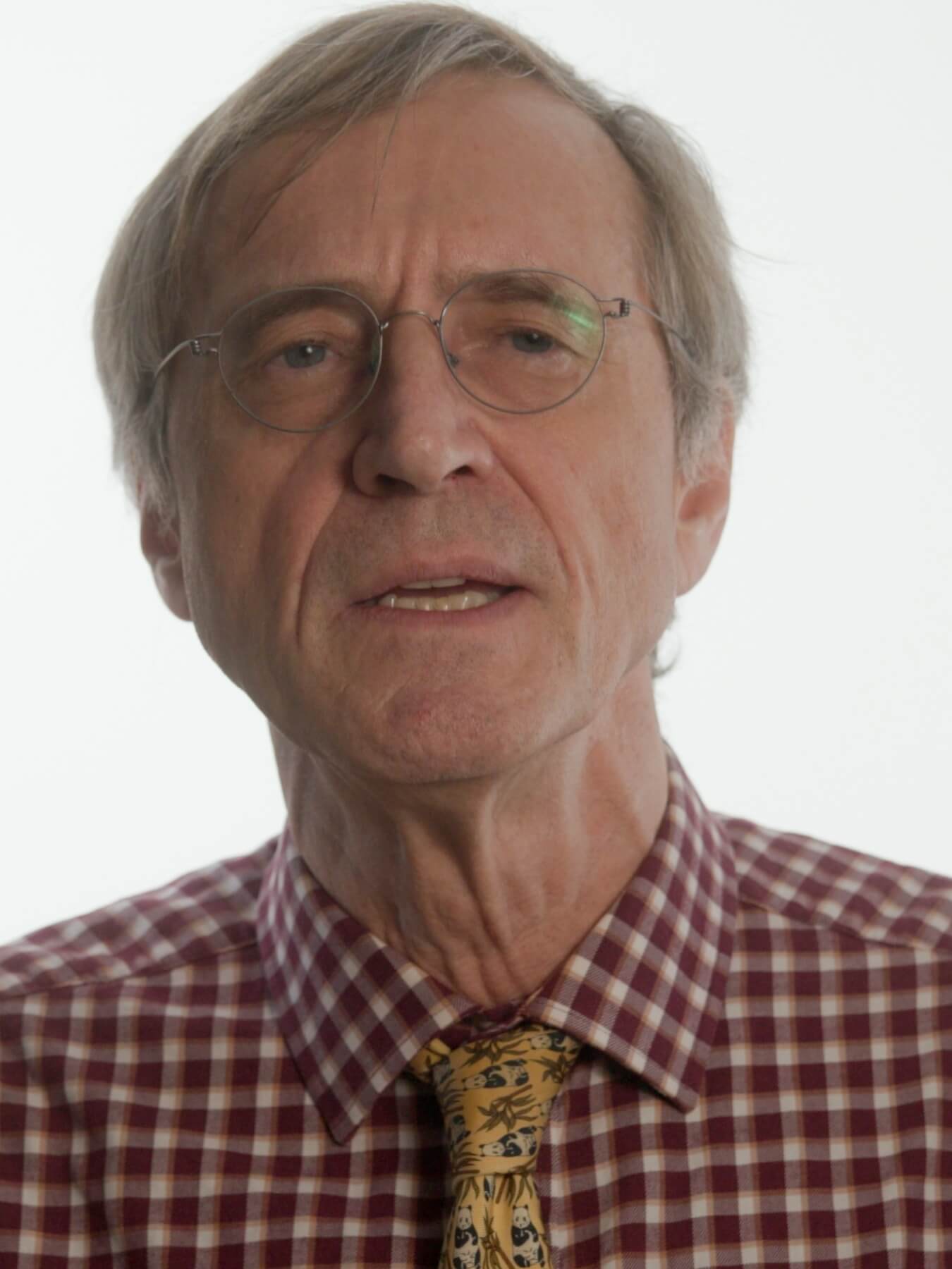 Photo portrait of Paul Deards.